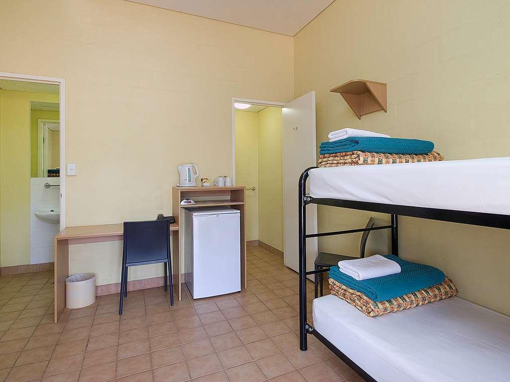 Outback Hotel Айерс Рок Стая снимка