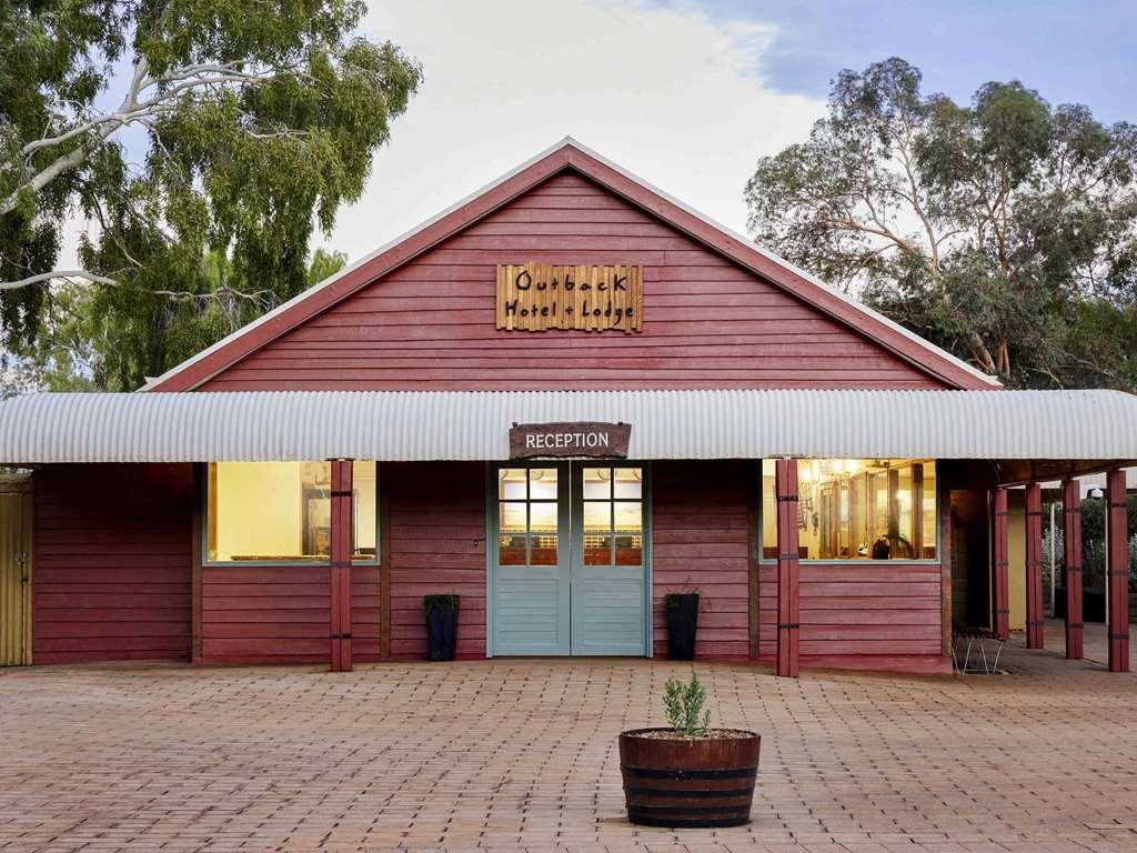 Outback Hotel Айерс Рок Екстериор снимка