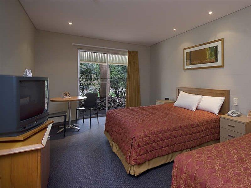Outback Hotel Айерс Рок Екстериор снимка