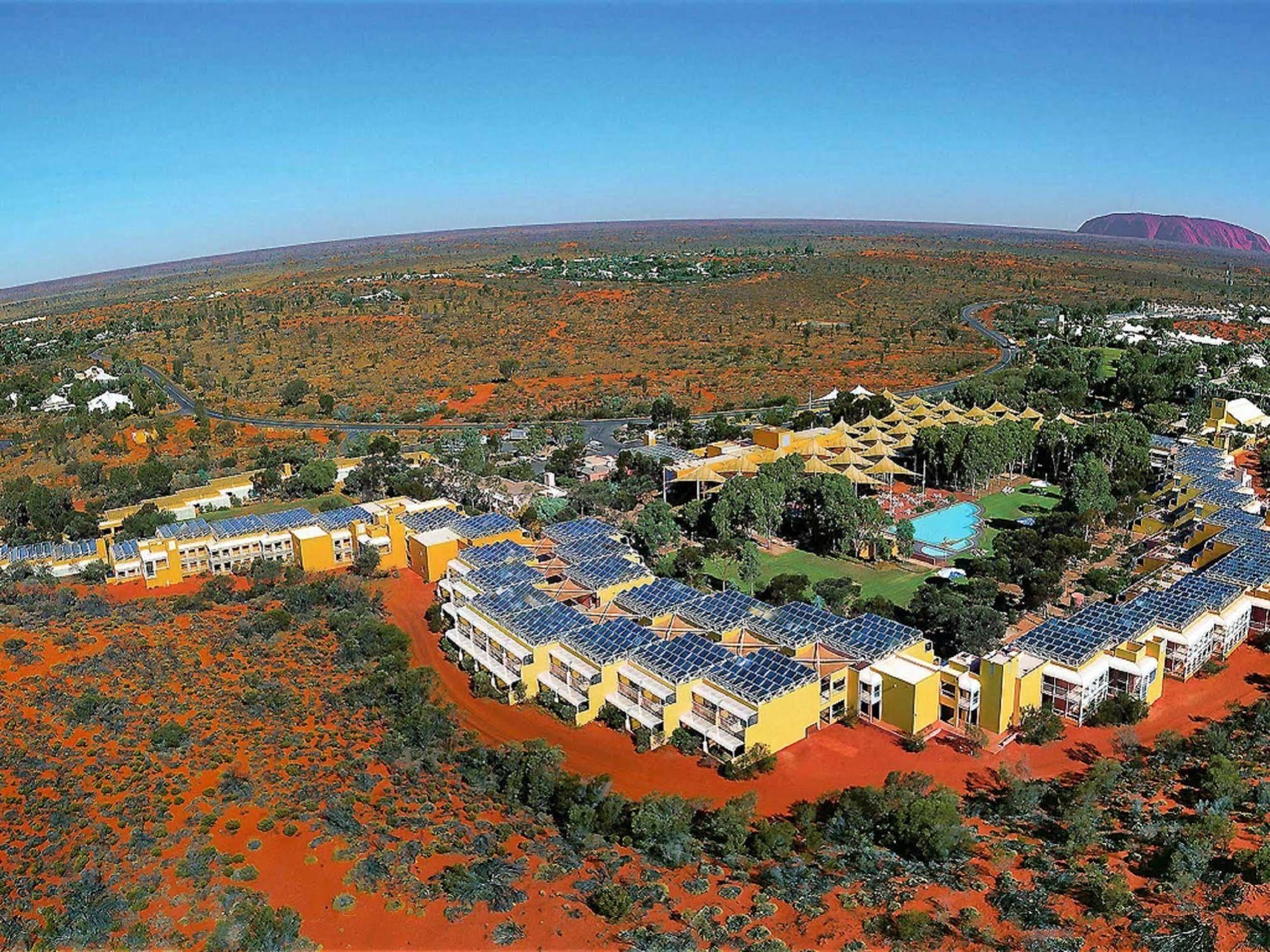 Outback Hotel Айерс Рок Екстериор снимка