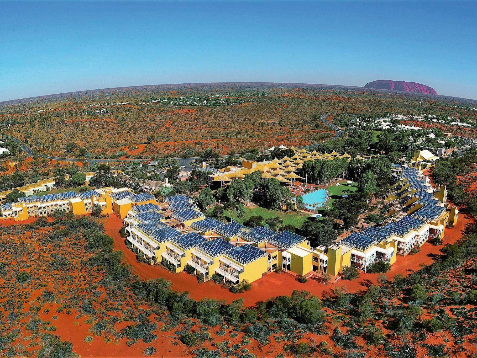Outback Hotel Айерс Рок Екстериор снимка