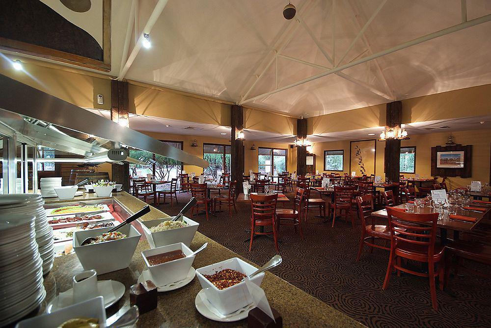 Outback Hotel Айерс Рок Ресторант снимка
